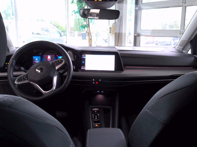 Volkswagen Golf Life Variant