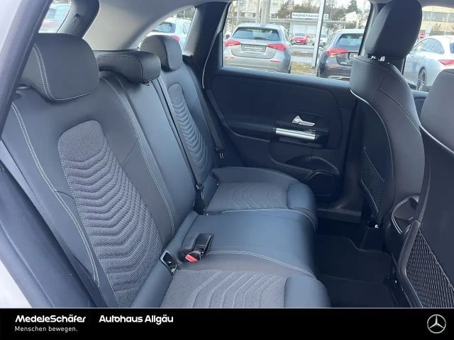 Mercedes-Benz B 180 Progressive