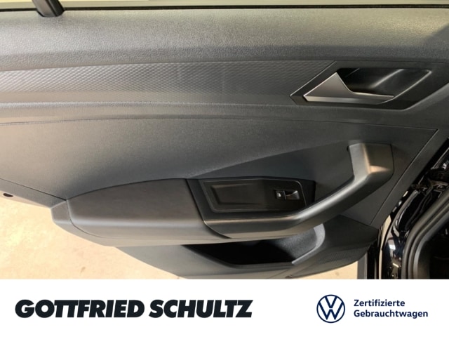 Volkswagen T-Roc T-Roc GOAL TSI SITZHEIZUNG EINPARKHILFE NAVI LED