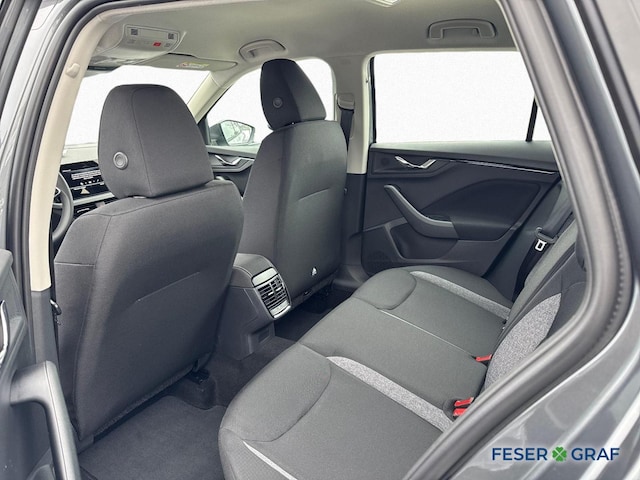 Skoda Kamiq Kamiq Essence 1,0 TSI DSG *SZHZG*PDC*DAB*