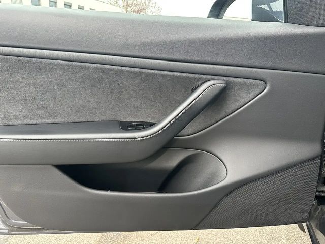 Tesla Model 3 AWD Long Range