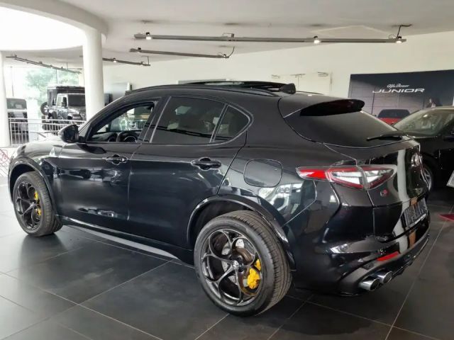 Alfa Romeo Stelvio Q4 Quadrifoglio