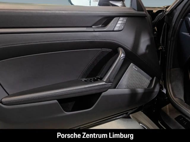 Porsche 992 4 Cabrio Carrera GTS