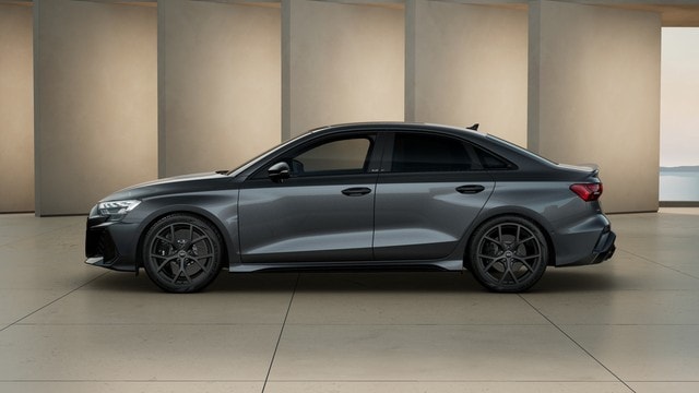 Audi RS3 Quattro S-Tronic Sedan