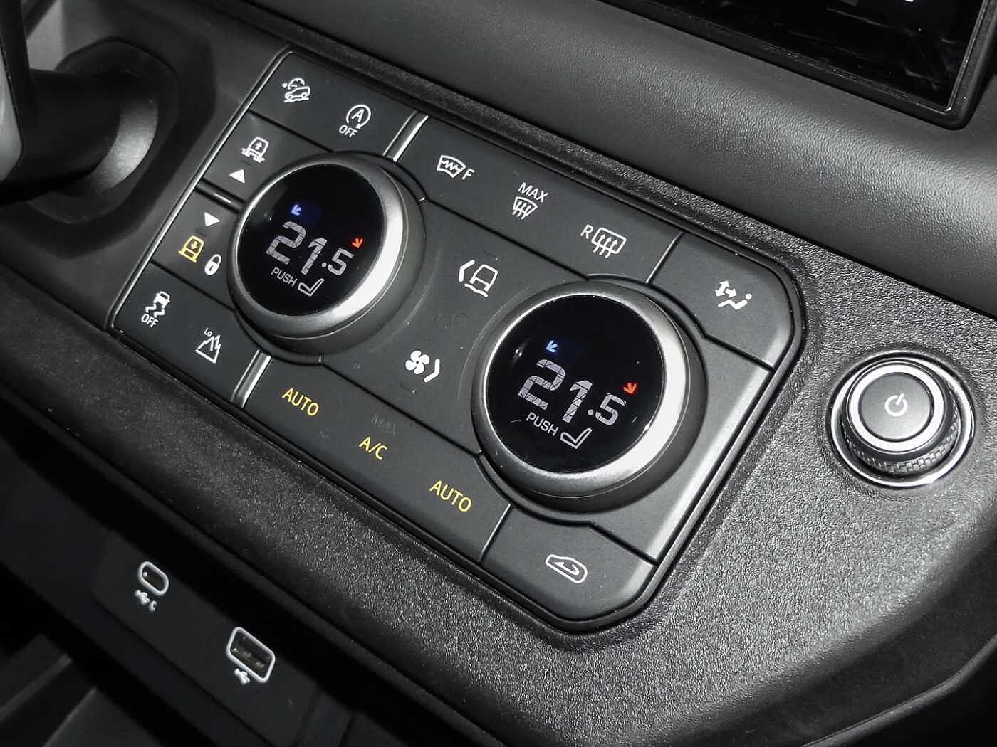 Land Rover Defender 90