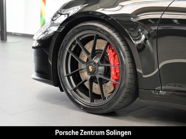 Porsche 992 Carrera Coupé GTS