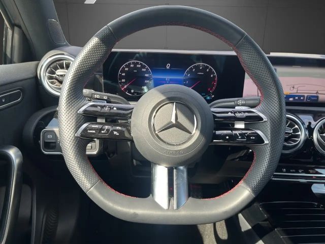 Mercedes-Benz A 180 AMG Line