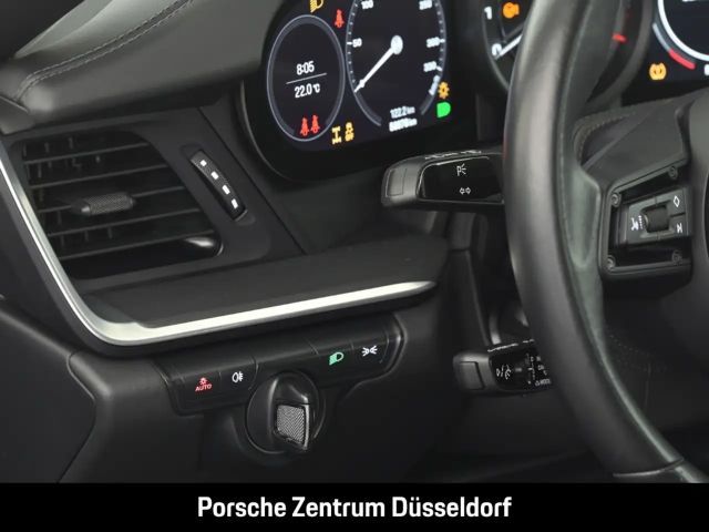 Porsche 992 4 Coupé Targa