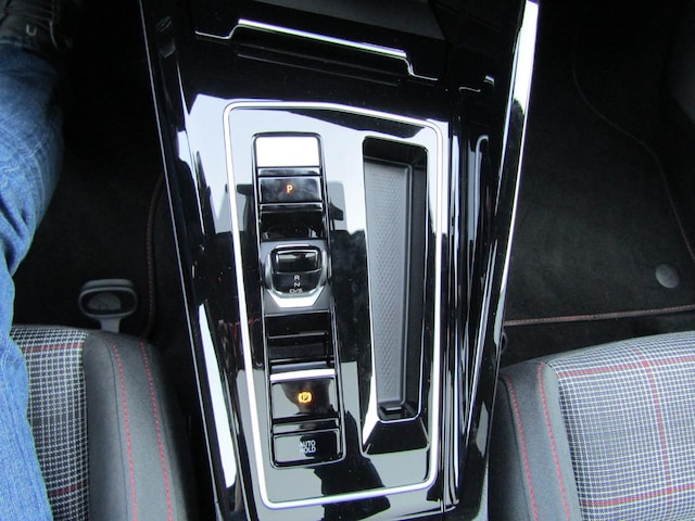 Volkswagen Golf 2.0 TDI DSG IQ.Drive