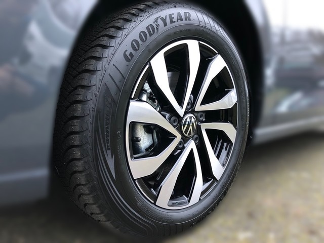 Volkswagen Golf 1.5 eTSI DSG