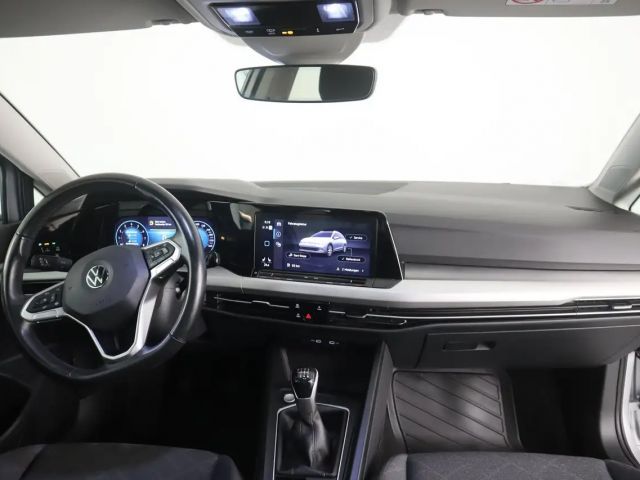 Volkswagen Golf Life Variant