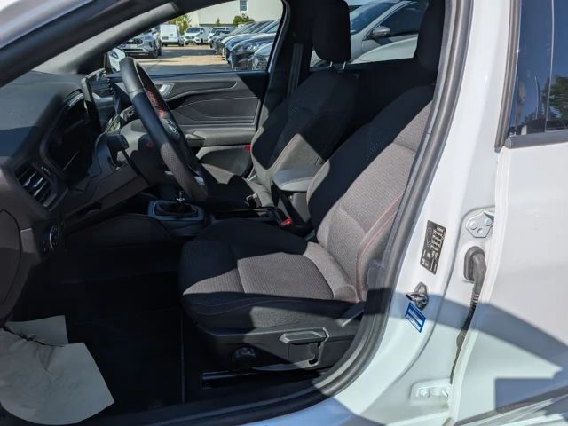 Ford Focus ST Line Wagon