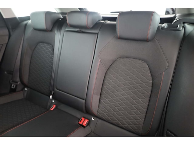 Seat Leon 1.5 eTSI FR-lijn Sportstourer