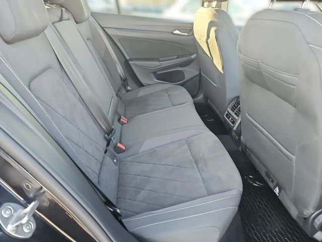 Volkswagen Golf 2.0 TSI DSG Golf VIII Style
