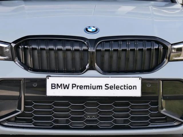 BMW 330 330e M-Sport Touring