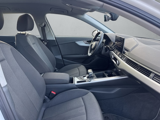 Audi A4 35 TFSI Avant S-Line S-Tronic