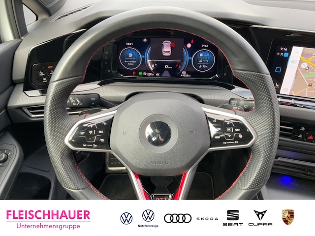 Volkswagen Golf 2.0 TSI Golf VIII