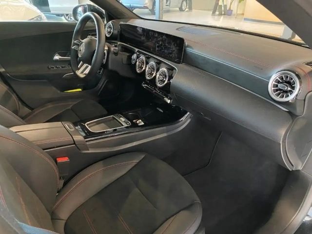 Mercedes-Benz CLA 200 AMG Line