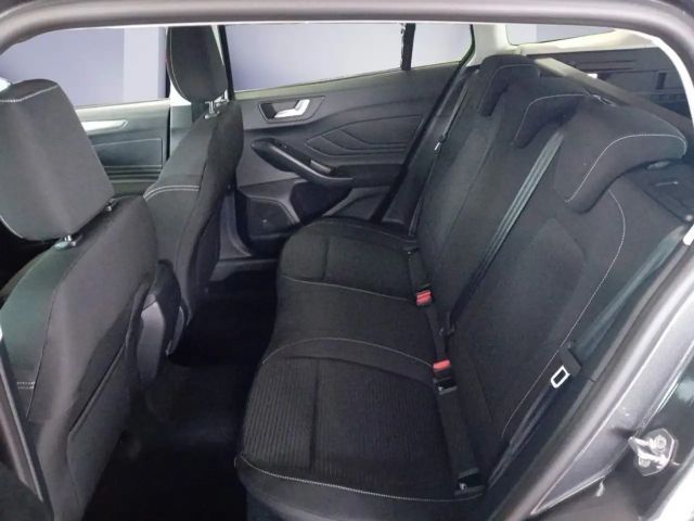 Ford Focus Titanium Wagon