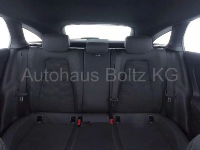 Mercedes-Benz CLA 180 Shooting Brake