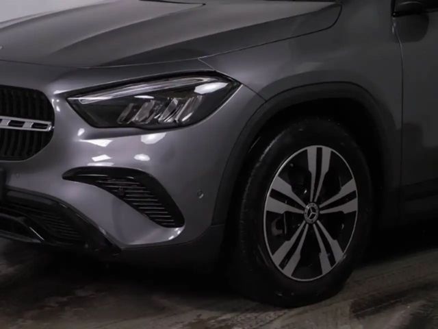 Mercedes-Benz GLA 220 4MATIC Progressive