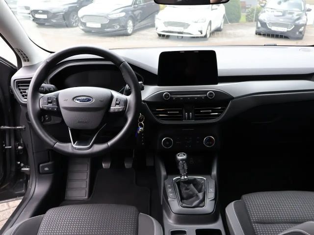 Ford Focus Cool & Connect