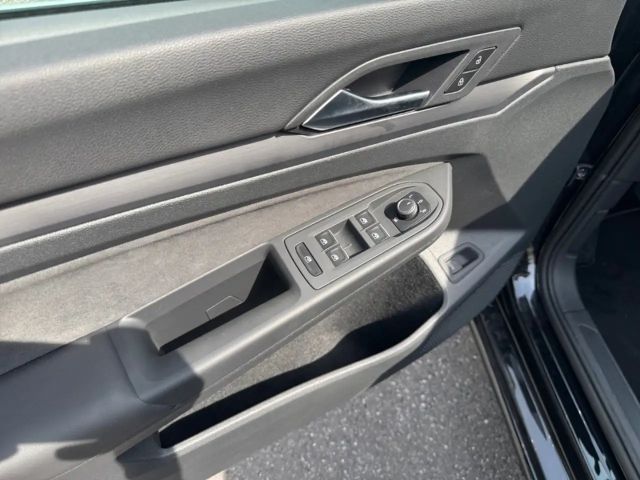 Volkswagen Golf 2.0 TDI DSG Style Variant