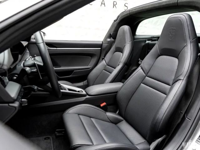 Porsche 992 4 Cabrio Targa