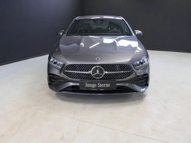 Mercedes-Benz A 180 AMG Line