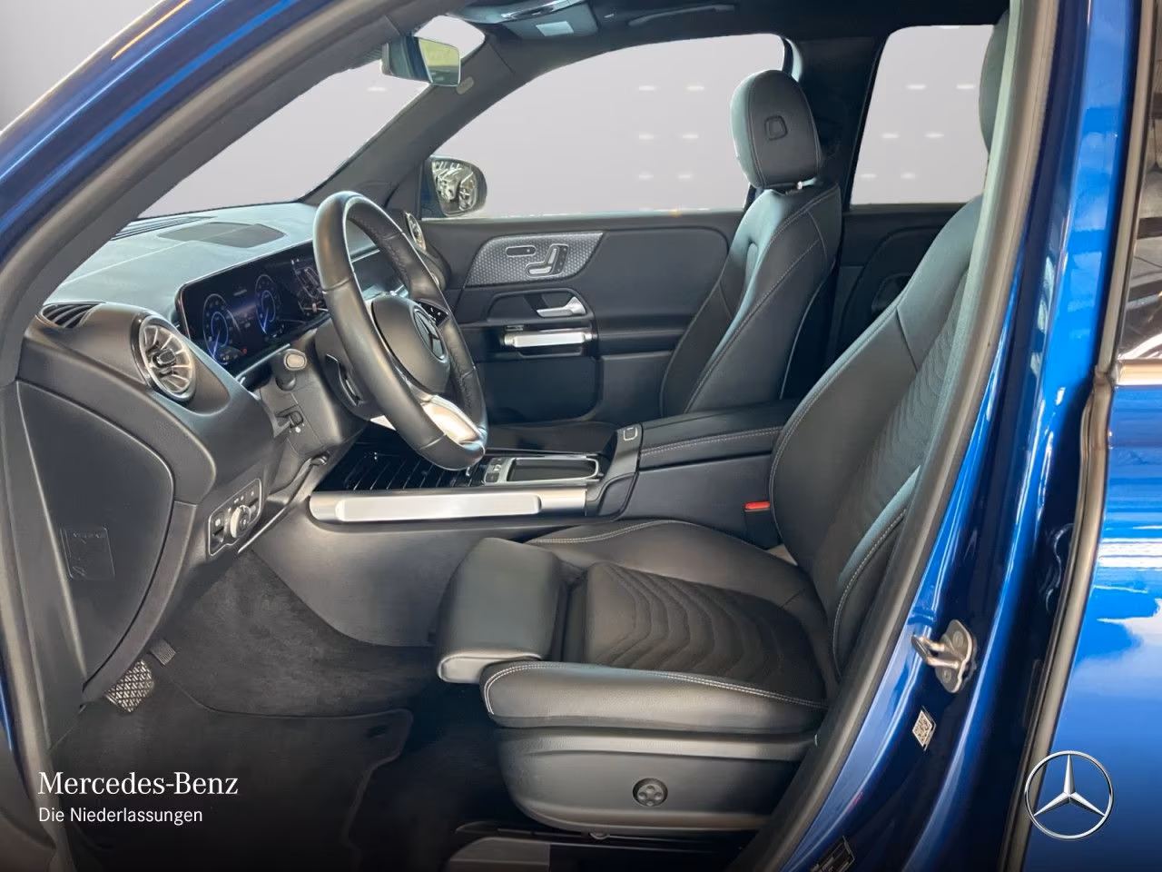 Mercedes-Benz EQB 300 4MATIC Progressive