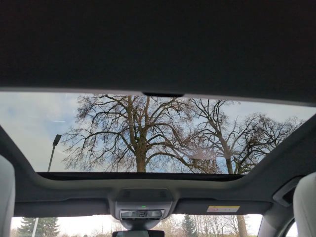 Volkswagen Golf 1.5 TSI Golf VIII R-Line