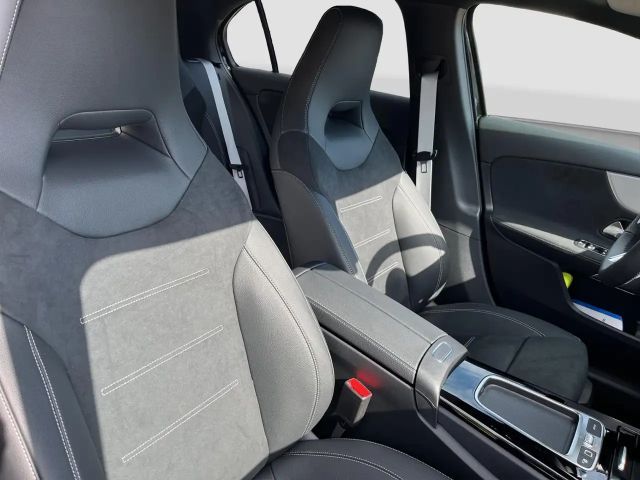 Mercedes-Benz A 180 AMG Line Hatchback