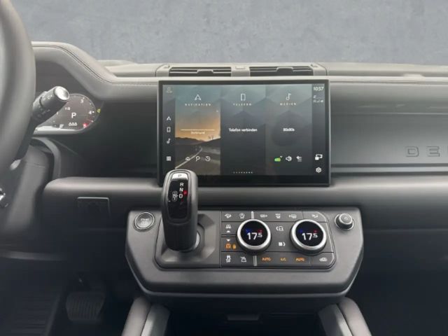 Land Rover Defender 110 Dynamic HSE