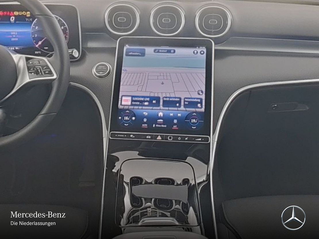 Mercedes-Benz C 180 Sedan