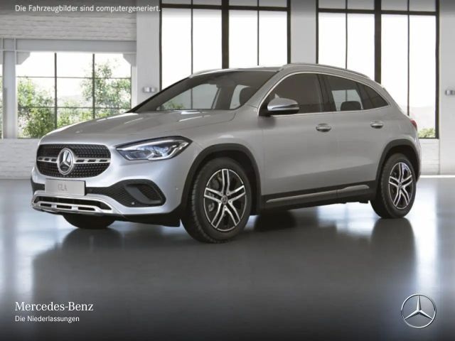 Mercedes-Benz GLA 200 Progressive