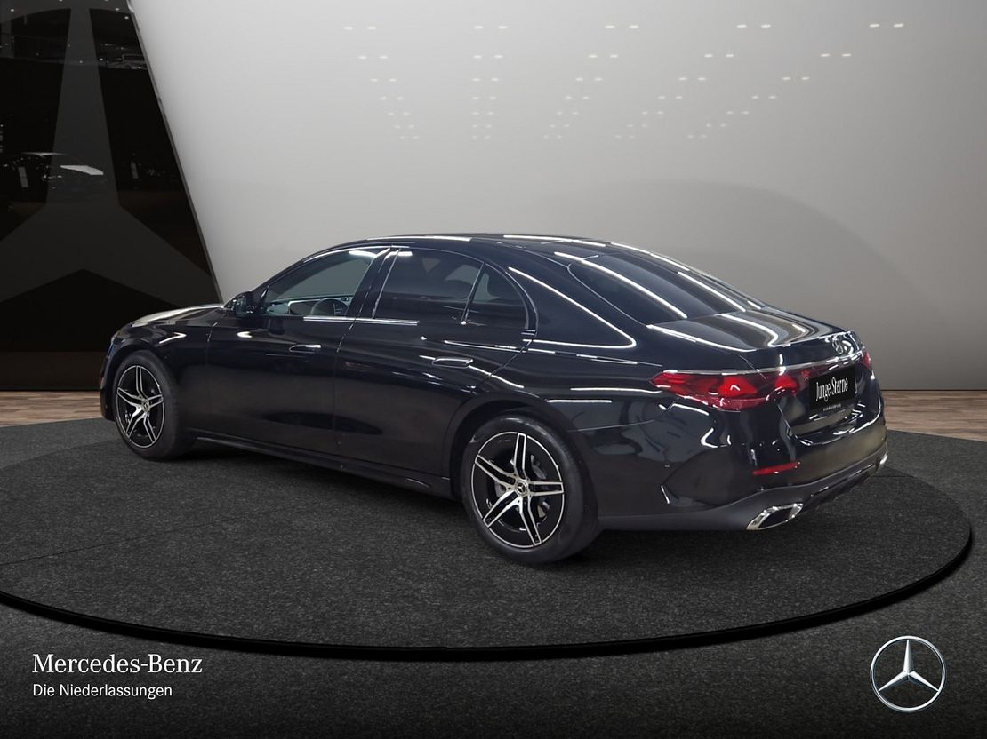 Mercedes-Benz E 200 Sedan