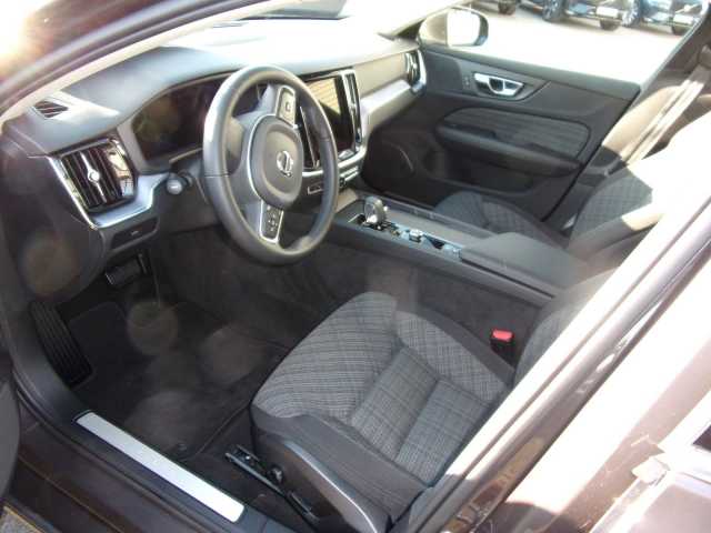 Volvo V60 Core
