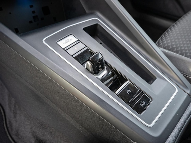 Volkswagen Golf 1.5 eTSI DSG