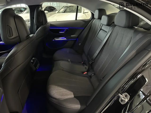 Mercedes-Benz E 200 AVANTGARDE Sedan