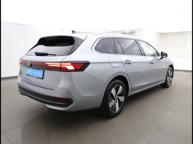 Volkswagen Passat 1.5 eTSI Business DSG