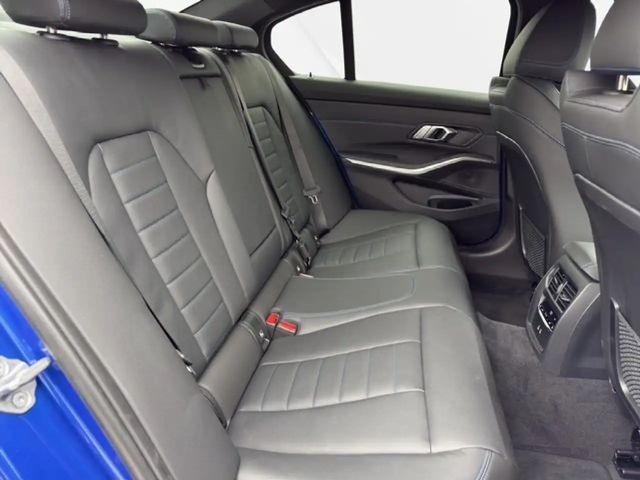 BMW 330 M-Sport Sedan xDrive