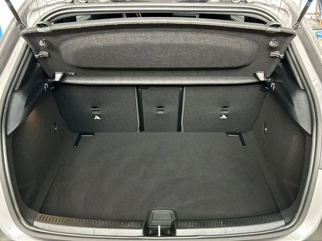 Mercedes-Benz A 180 Hatchback Progressive