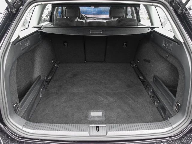 Volkswagen Passat 1.5 TSI Business DSG Variant