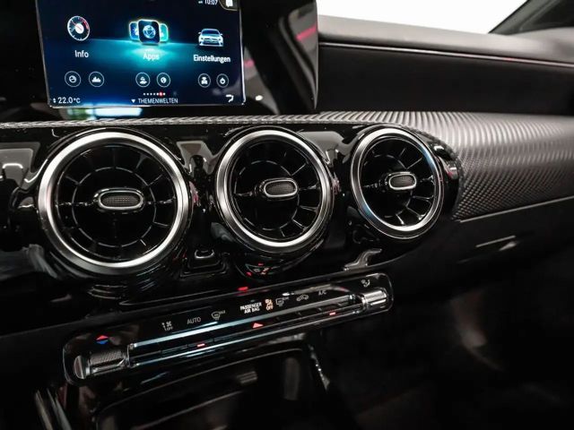 Mercedes-Benz A 180 A 180 d Style