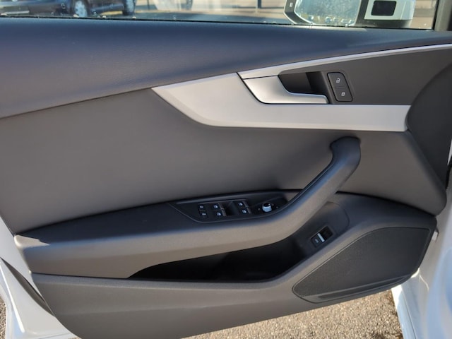 Audi A4 40 TFSI Avant Quattro S-Line S-Tronic