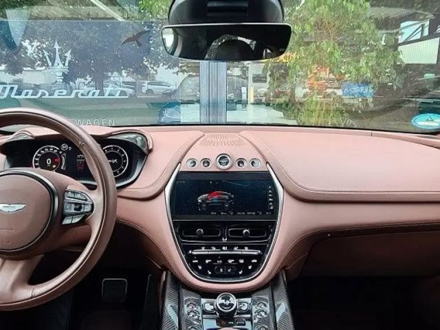 Aston Martin DBX 707/ Standheizung/ Tow Bar/UPE 306€!