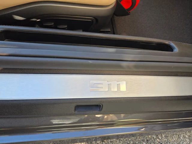 Porsche 992 4 Cabrio S Targa