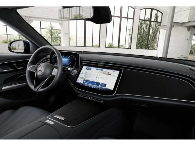 Mercedes-Benz E 200 4MATIC AVANTGARDE Sedan