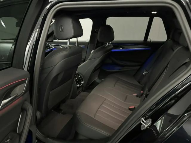 BMW 530 530d M-Sport Touring xDrive