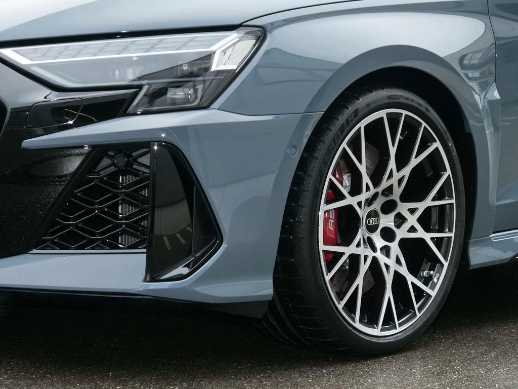 Audi RS3 S-Tronic Sedan